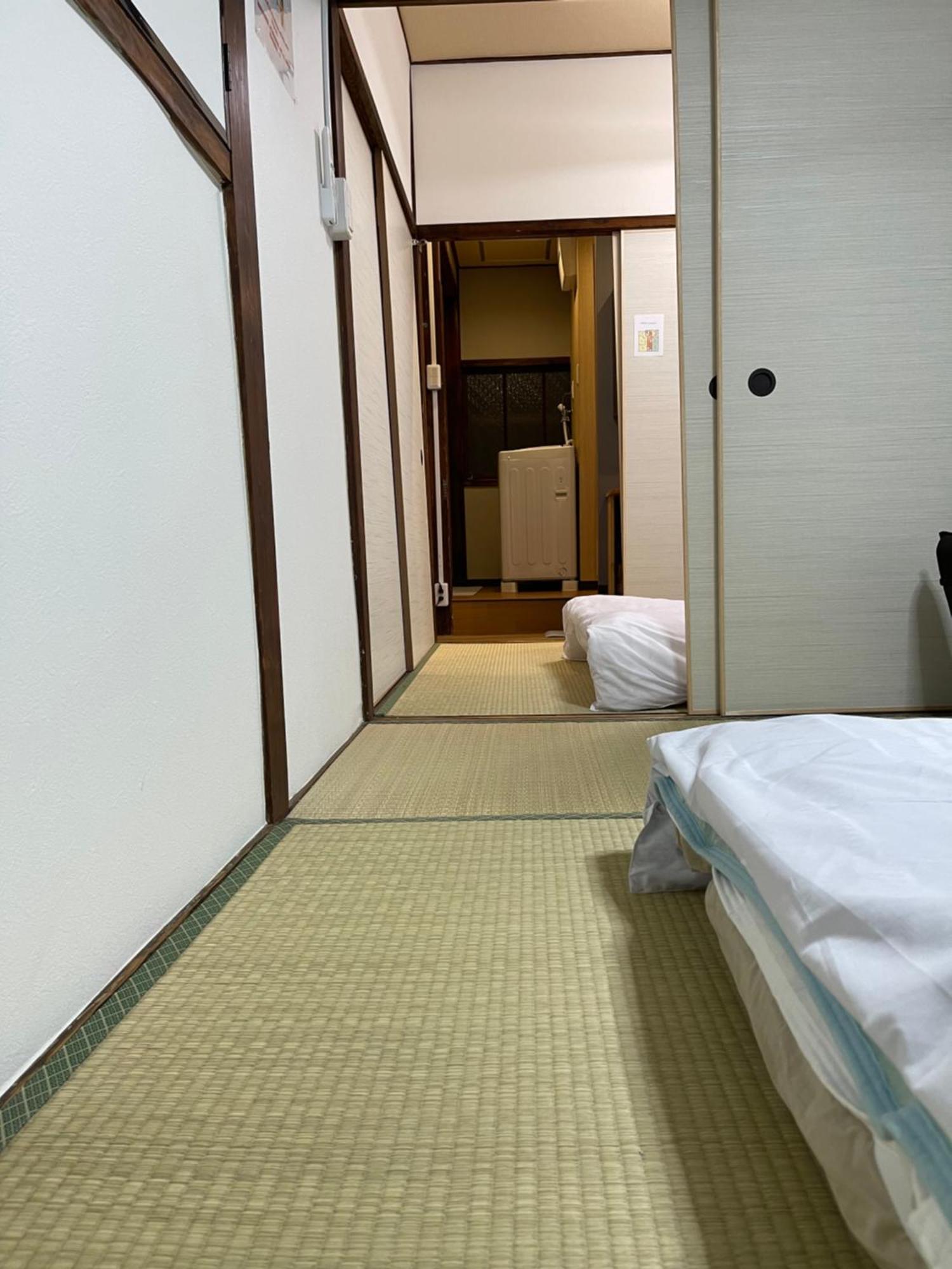 難波心斎橋10Minutes民宿2号室 Osaka Esterno foto