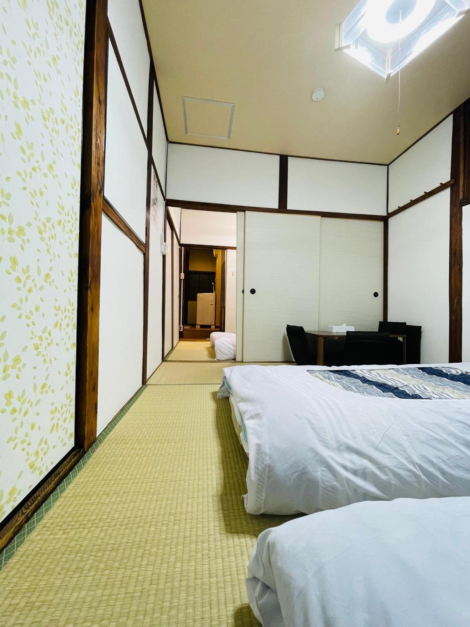 難波心斎橋10Minutes民宿2号室 Osaka Esterno foto